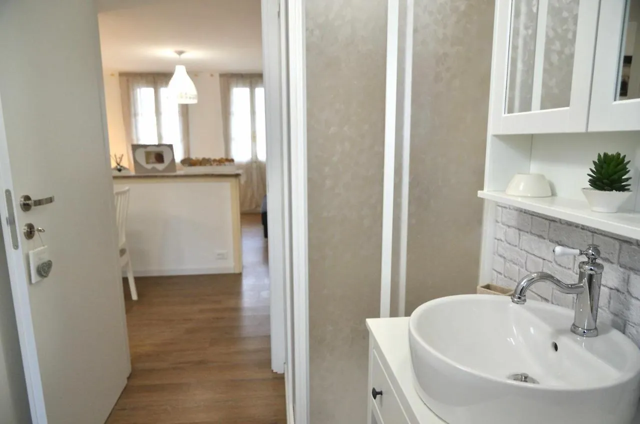 Prestige Apt Near Venice Apartment Noale Italy